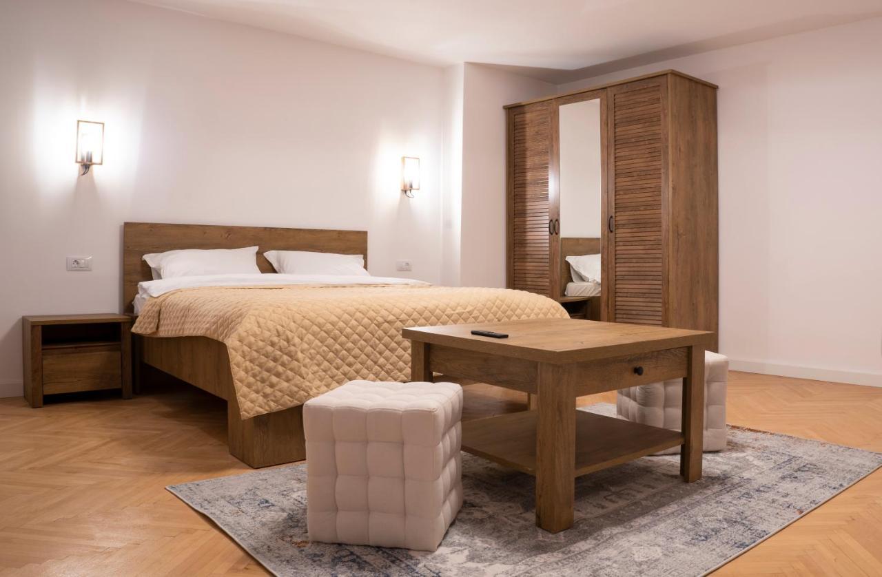 Coban Residence - A4 - Rustic Apartment Braşov Exteriör bild